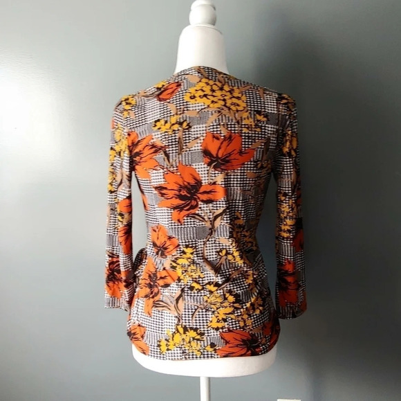 Black Label by Evan Picone Wrap Top - Picture 4 of 4